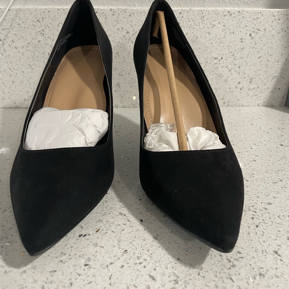 JustFab Classic Black Heels
